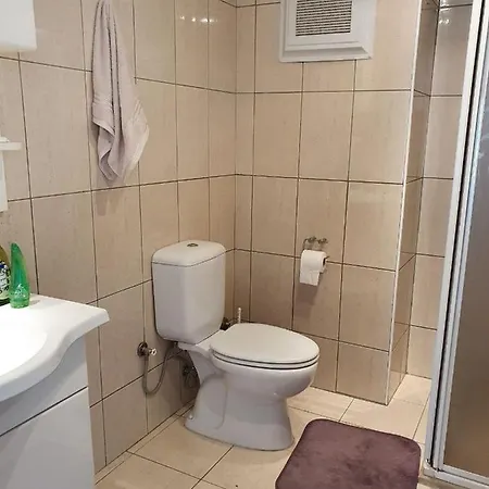 Venir Apartment *
